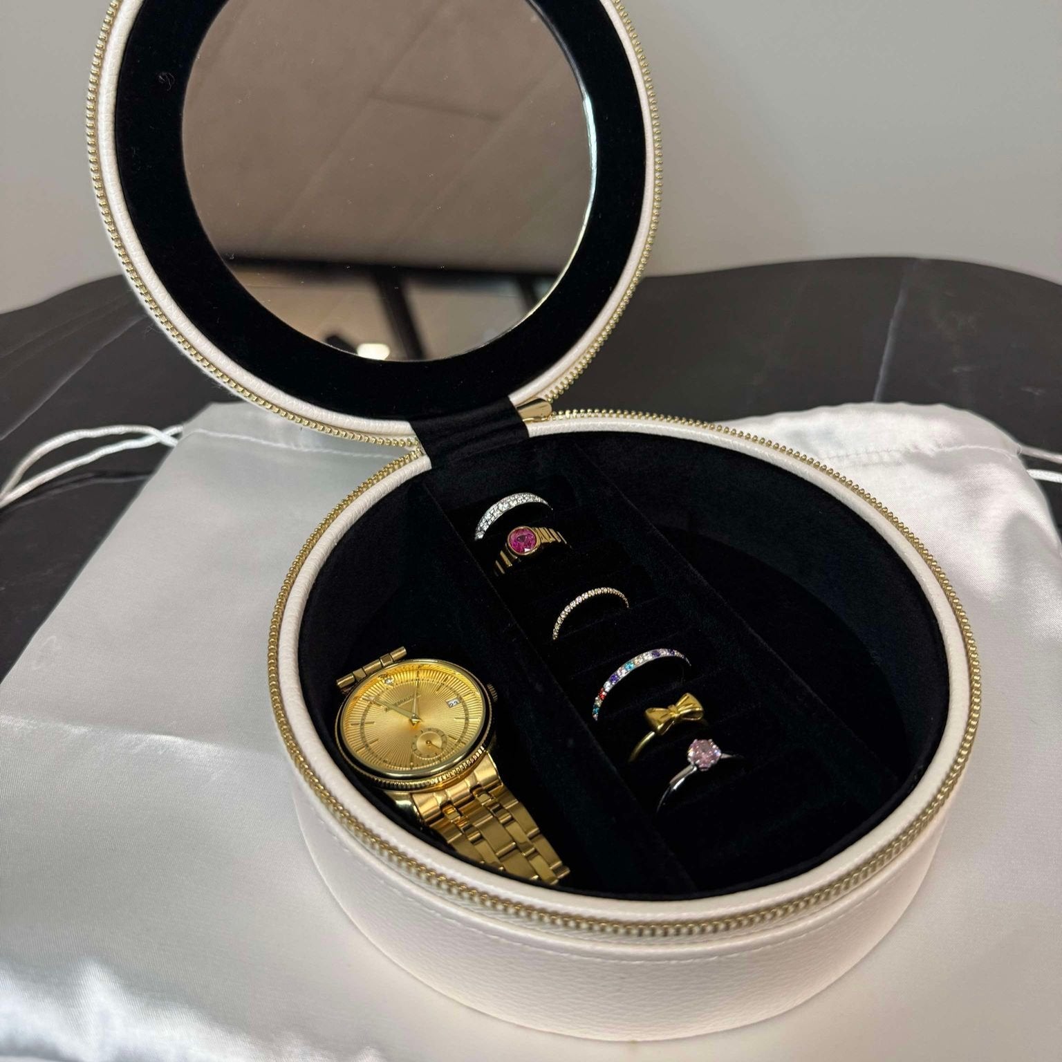Annebrauner Deluxe Box White Satin